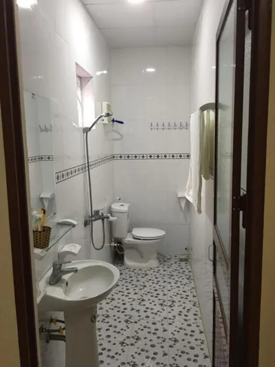 Camera twin con bagno privato — Trang Toan Hotel